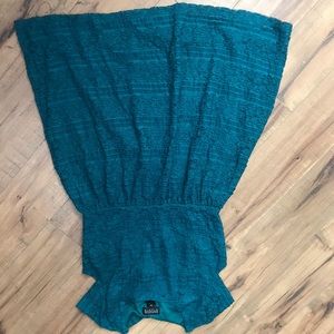 Lace green dress